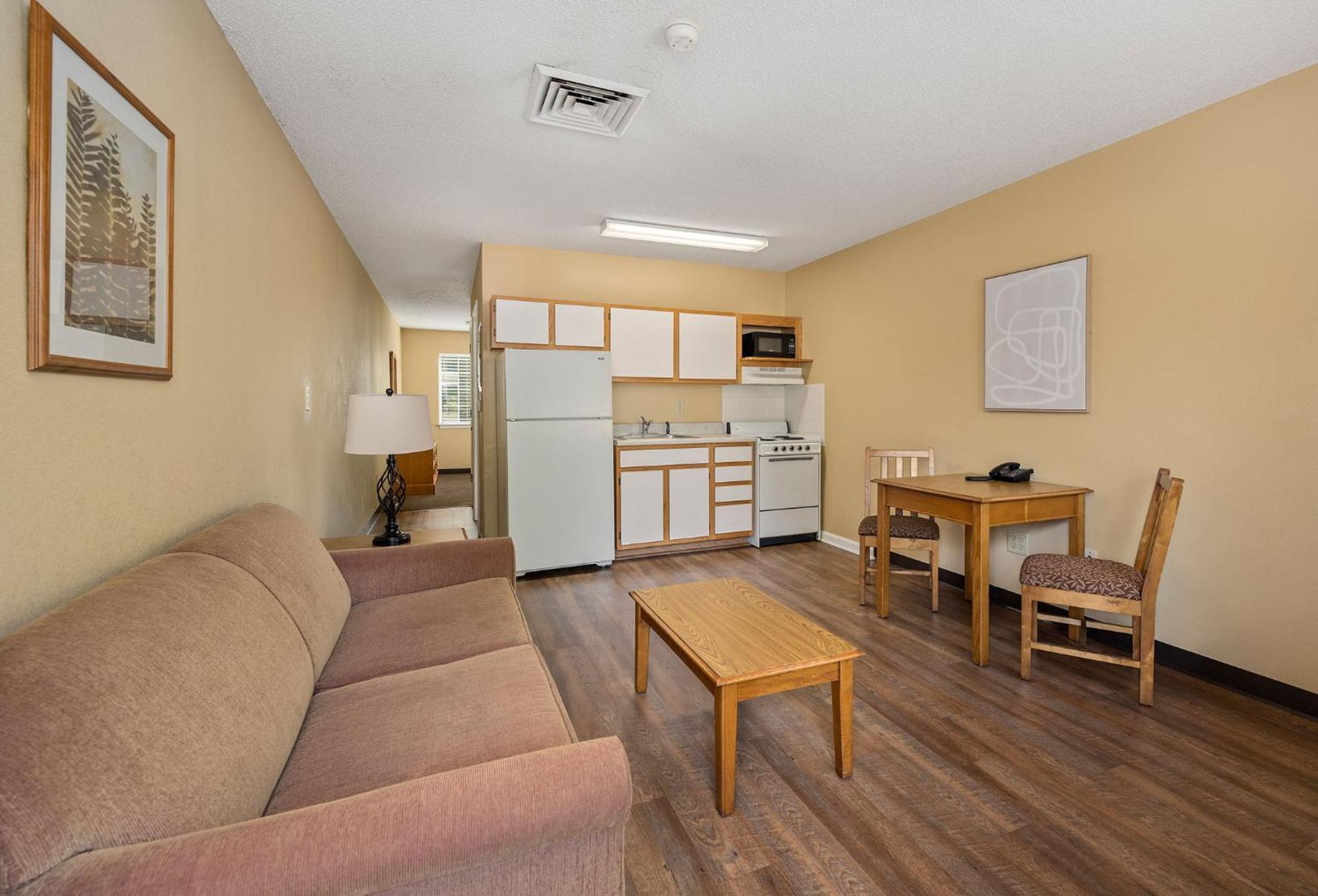 Affordable Suites Уилсън Екстериор снимка